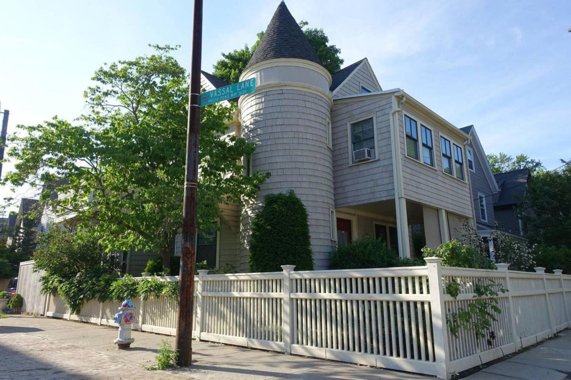 Charming Harvard Victorian Cambridge Extérieur photo