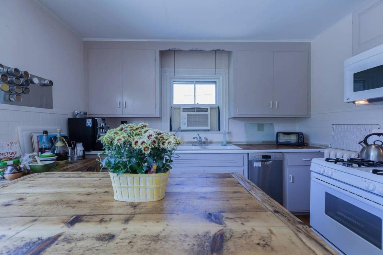 Charming Harvard Victorian Cambridge Extérieur photo