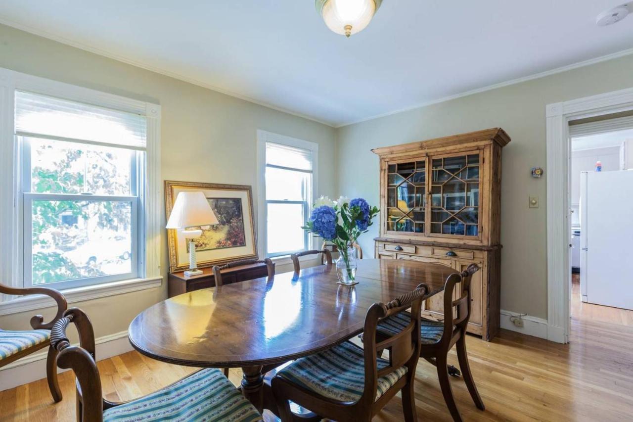 Charming Harvard Victorian Cambridge Extérieur photo